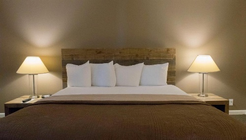 Thunderbird Hotel image 13