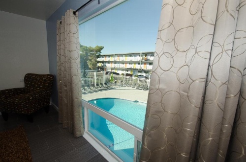 Thunderbird Hotel image 15