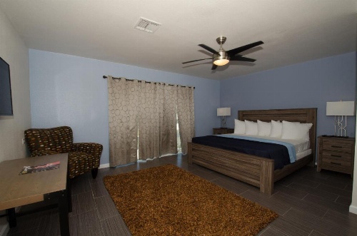 Thunderbird Hotel image 17